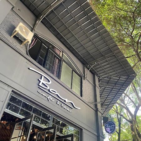 Ban Urban House Hotel Buon Ma Thuot Bagian luar foto
